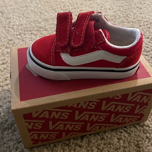 Vans - Picture 1 of 1